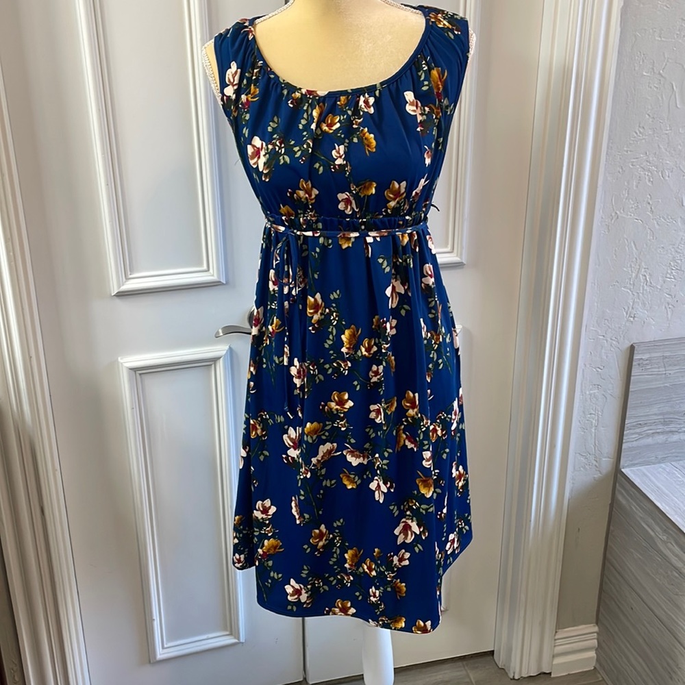 Hot gal maternity dress size medium